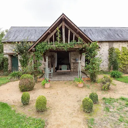 Charming Near Mayenne River, Cleaning Included * Saint-Laurent-des-Mortiers