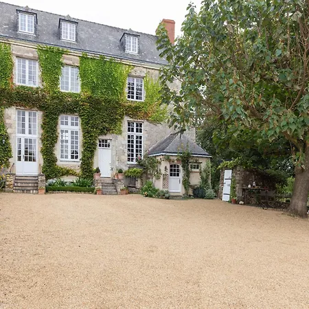 Charming Near Mayenne River, Cleaning Included Дом отдыха